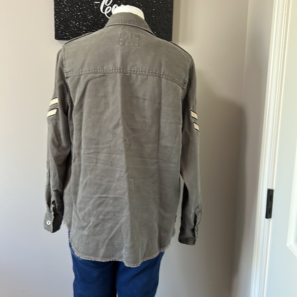 RAILS Conrad Olive Green Military Patch Jacket Raw Hem Embroidered Sz S - Picture 10 of 16